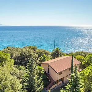  Farm stay Azienda Agricola Club Le Cannelle